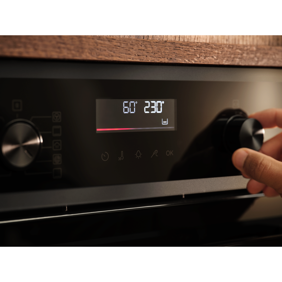 Electrolux - Einbaubacköfen und -herde mit pyrolytischer Selbstreinigung - EOF6P46Z