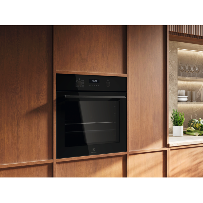 Electrolux - Einbaubacköfen und -herde mit pyrolytischer Selbstreinigung - EOF6P46Z